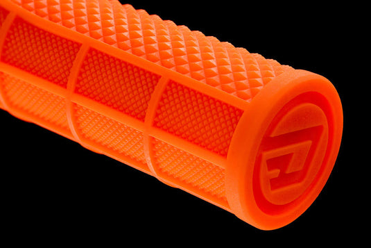 Deity Grips - Megattack
